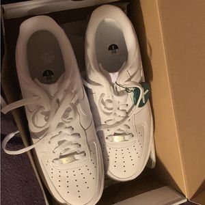 BRAND NEW STOCKX VERIFIED. Men size 8 NEVER BEEN WORN